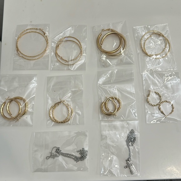 Jewelry - 10 piece jewelry set